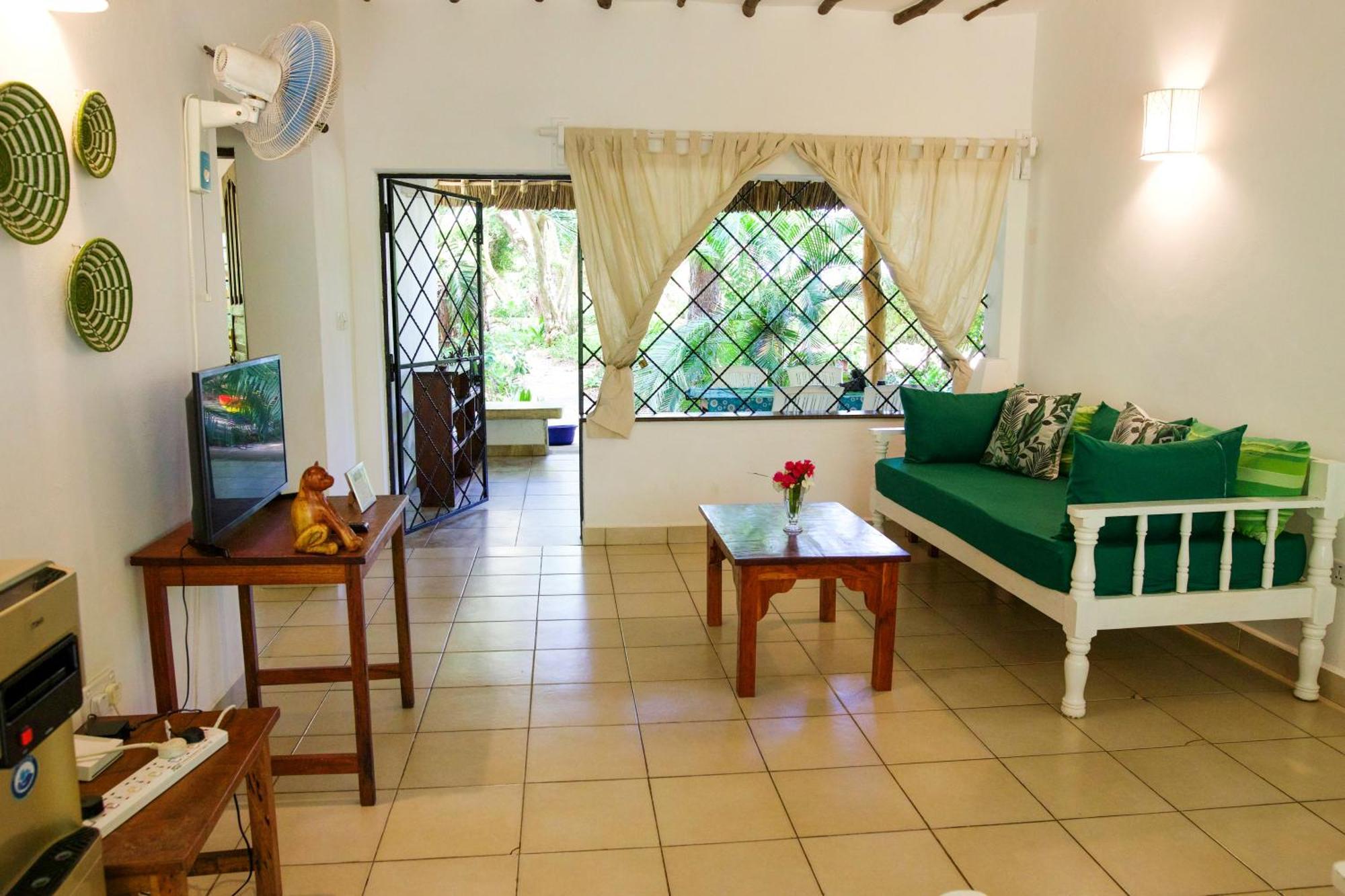 Watamu Beach Cottages Kamer foto