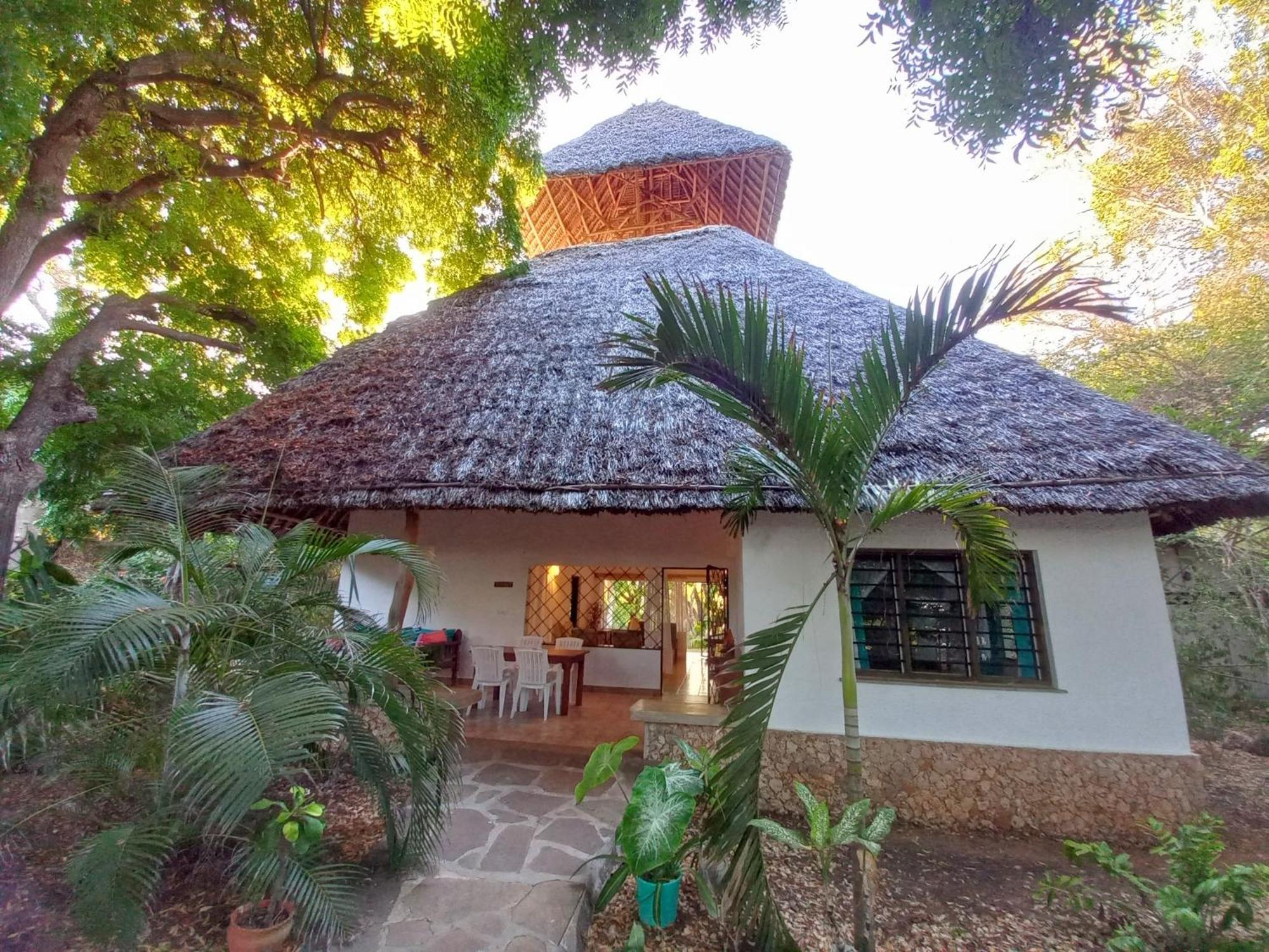 Watamu Beach Cottages Kamer foto