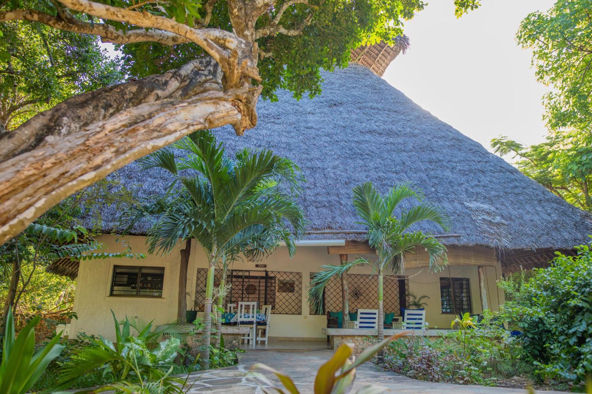 Watamu Beach Cottages Buitenkant foto